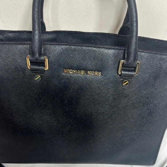 MICHAEL Michael Kors Black Tote with Textured Leather - Picture 2 of 14